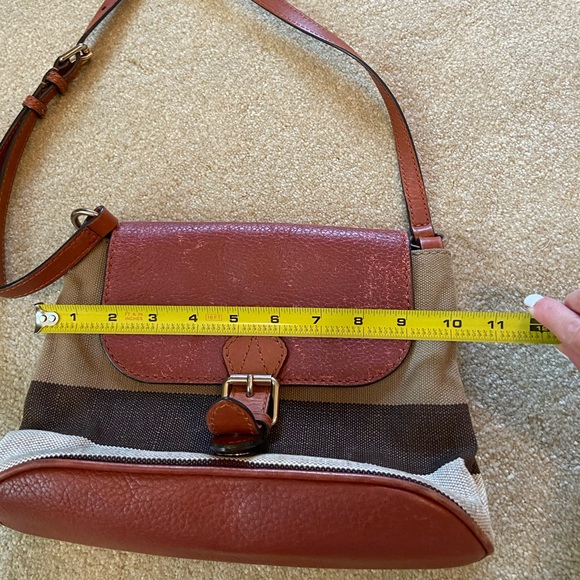 Authentic Burberry crossbody - Picture 11 of 12